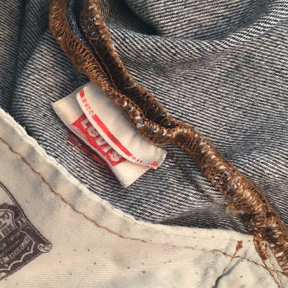 Levi’s Button Down Made in Egypt - Picture 9 of 12